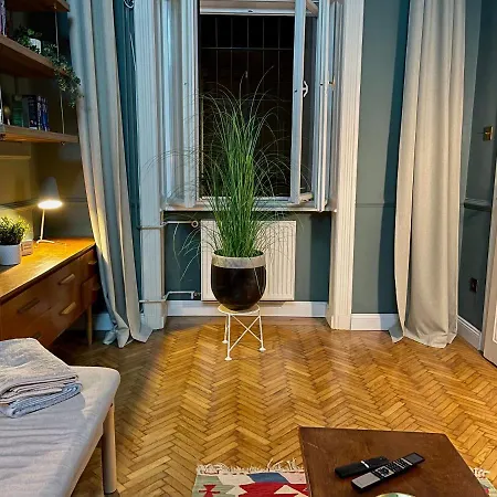 Apartment Lovely Vintage Budapest
